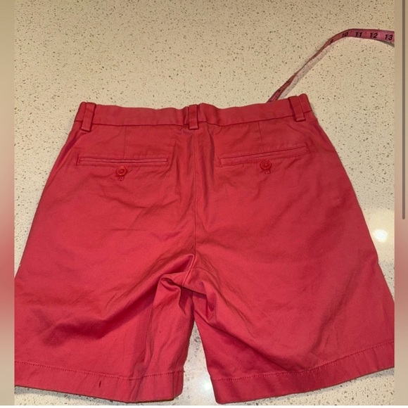 Vineyard Vines Men's 28W Light Red Flat Front 7’ Breaker Shorts - Picture 2 of 8